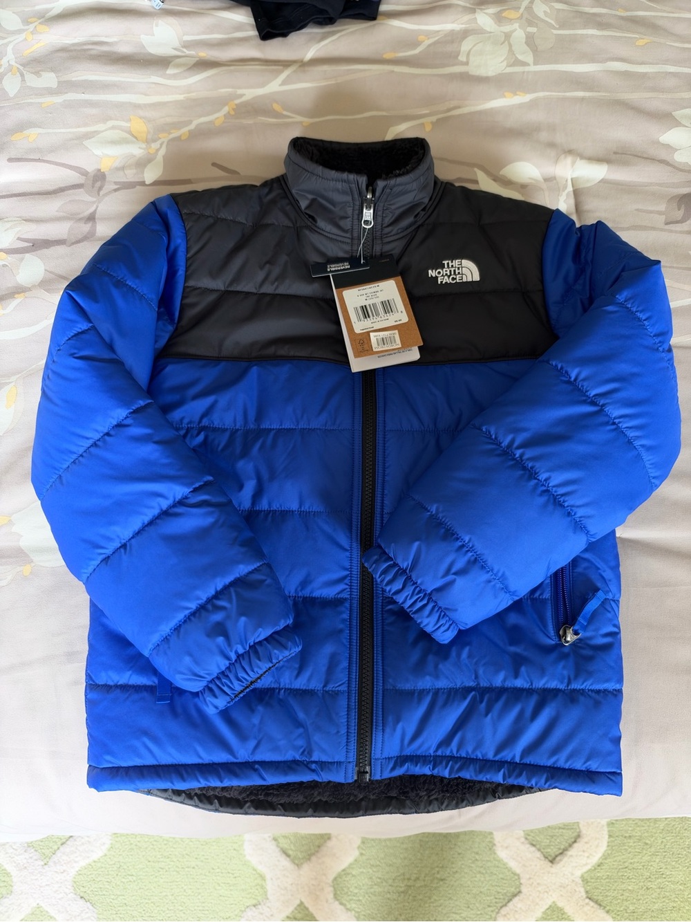 NWT The North Face Boys Reversible Mount Chimborazo Jacket Blue M 10/12
